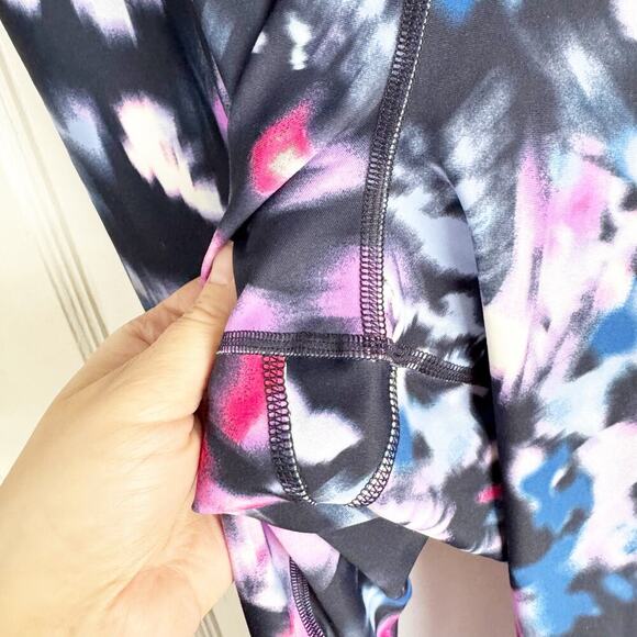 Old Navy ON Powersoft High-Rise Go Dry Leggings Colorful Abstract Print Size XL - Picture 4 of 7